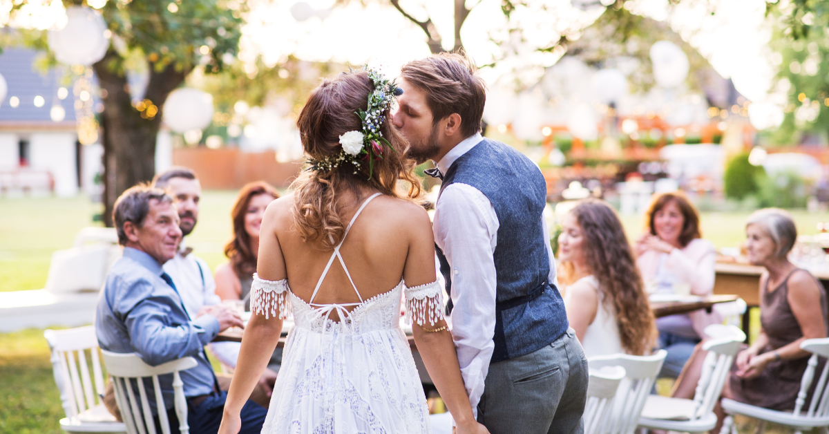 20 Creative Wedding Ideas on a Budget